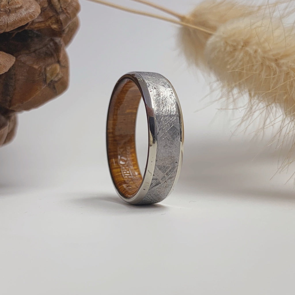 How to Choose a Wedding Band: Men’s Edition