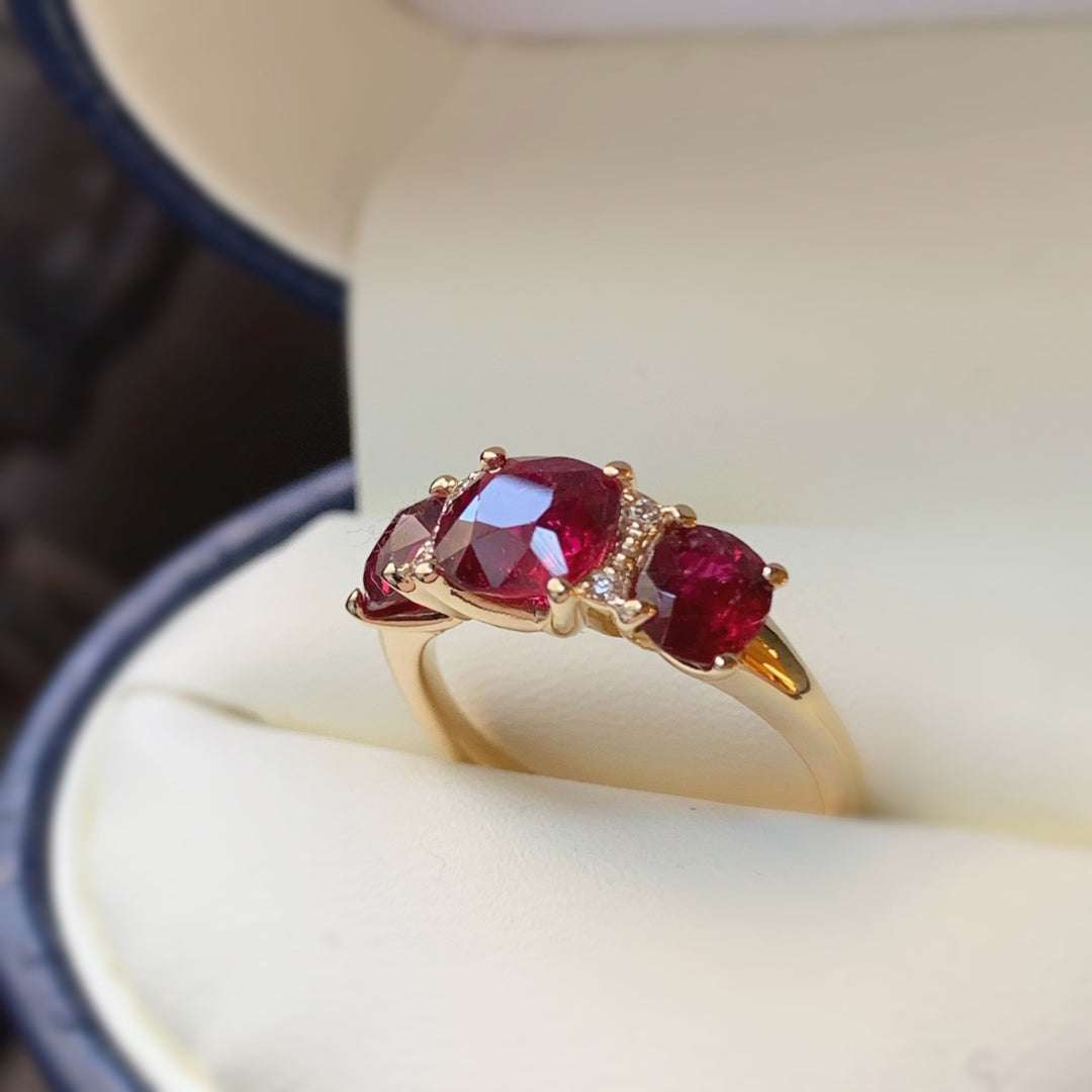 The Perfect Holiday Gift for Her: Custom Jewelry