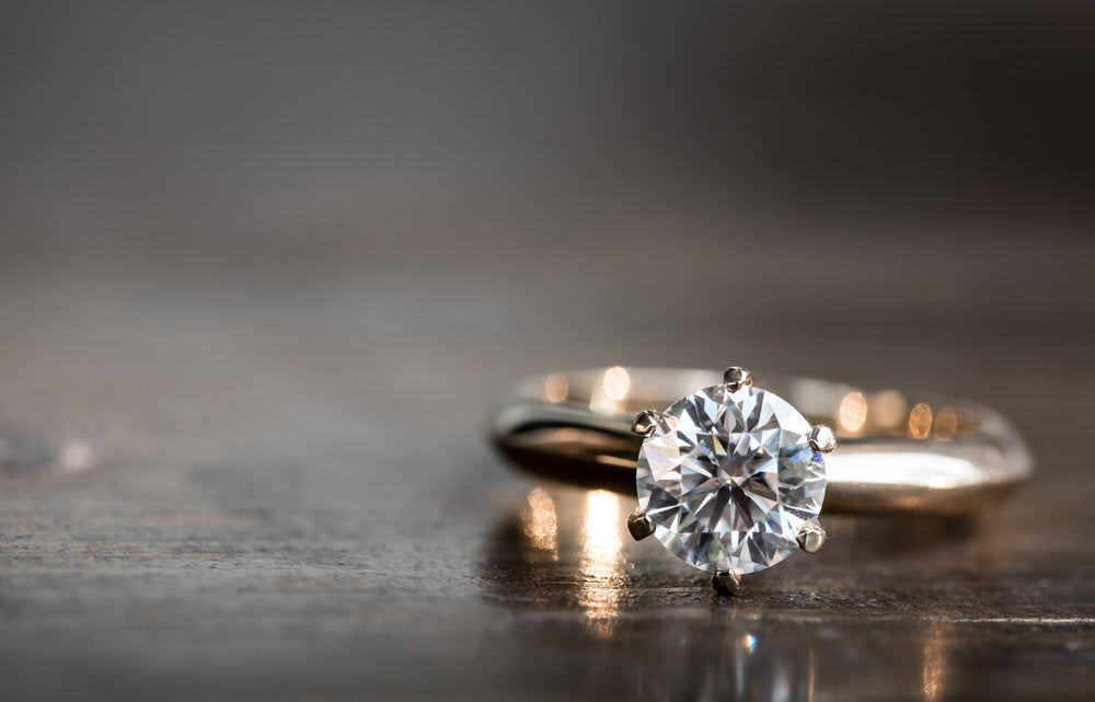 How To Save Money On An Engagement Ring
