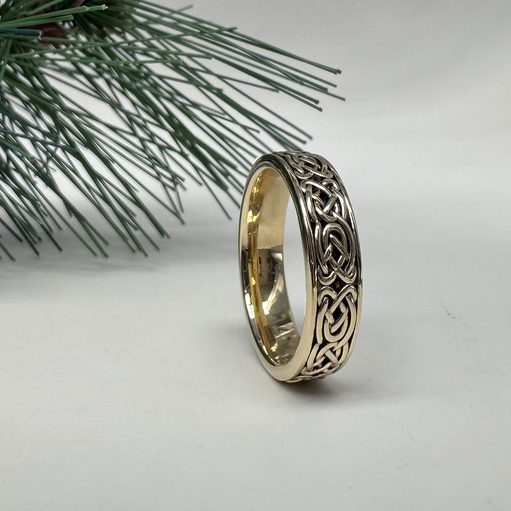 Celtic Knot Band - 14k Yellow