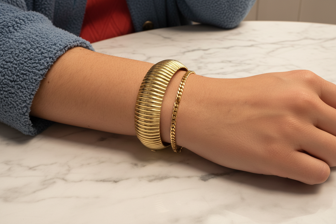 Retro Hinged Bangle Bracelet