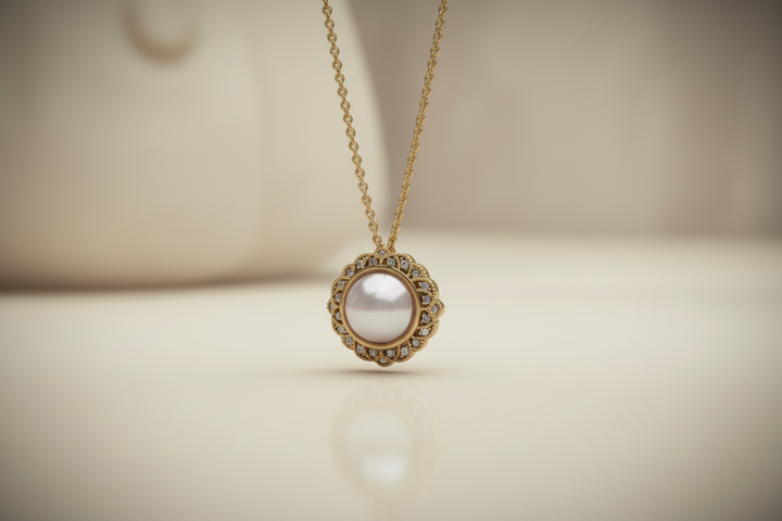 Bostonian Lace pendant