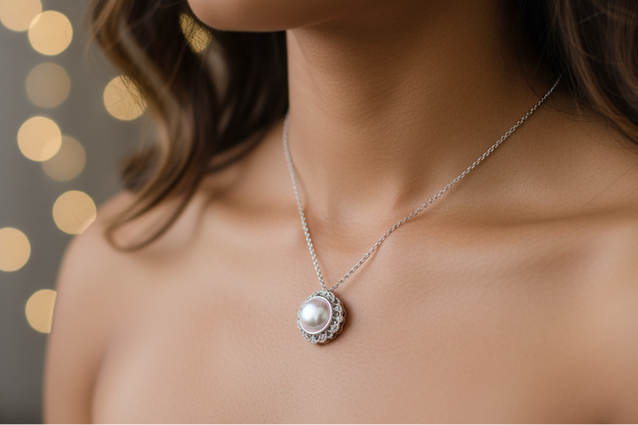 Bostonian Lace pendant